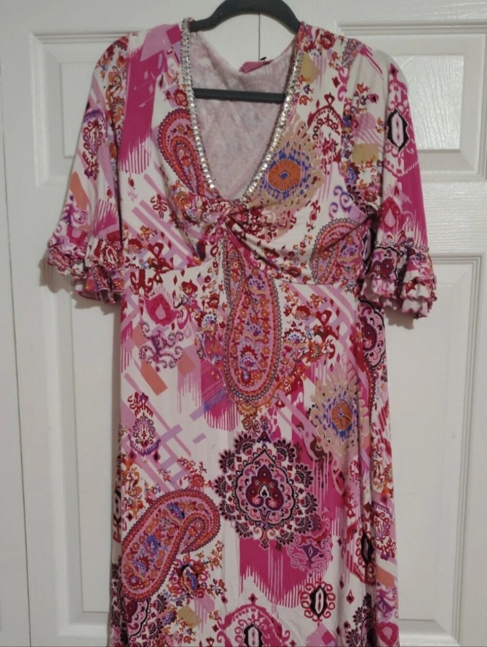 Women’s Pink Paisley V-Neck Short Sleeve Top Lg